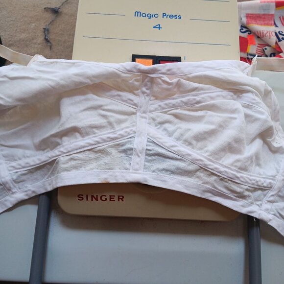 34C Vintage White Lace MCM Rockabilly Bra With Adjustable Straps & Hook Closure - Picture 7 of 8